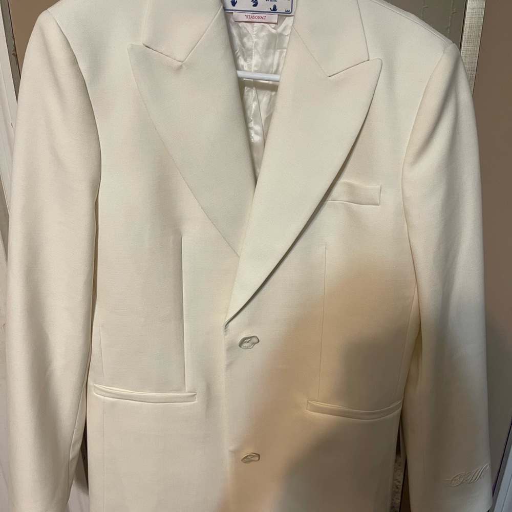 Off-white blazer - Picture 2 of 6
